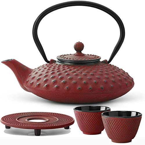 Teekanne asiatisch Gusseisen Set rot 0.8 Liter mit Edelstahl Tee-Filter Sieb-Einsatz für losen Tee mit Stövchen und Teebecher (2 Tassen)