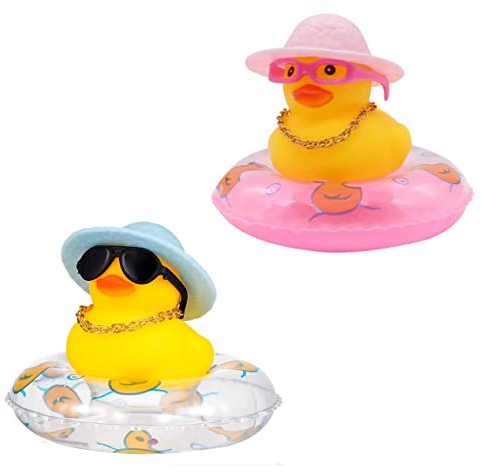 HREDZEO Ente Auto Armaturenbrett Dekorationen,2 PCS Mini Dekor Gummi Schwimmen Ente mit Sonnenbrille Goldene Halskette Strohhut Gelbe Ente für Auto Büro Schlafzimmer Ornamente