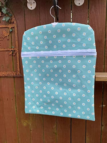 Duck Egg Daisy Design. So Cute. very large Peg Bag brand new