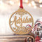Bola de Navidad Personalizada con Nombre de Madera, Copos de Nieve. Regalo Original Personalizado de Madera. Adorno para árbol de Navidad. Cordel de Raso Rojo incluído. (1)