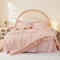 Freyamy Bettwäsche 200x200cm 3teilig Rosa Rüschen Romantisch Mädchen Bettwäsche Uni Plisseefalten Chic Bettwaren-Sets Gewaschene Microfaser Bettbezug mit Reißverschluss und 2 Kissenbezug 80x80cm