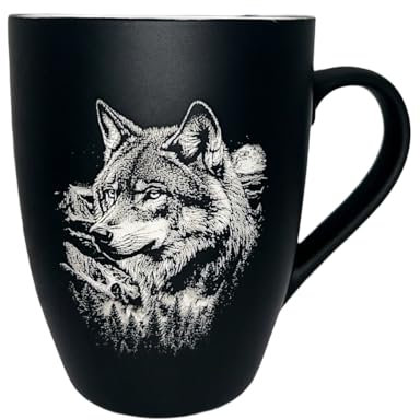 Tasse mit Gravur/auf Wunsch auch mit Text/gummierte Oberfläche/Farbe Schwarz/Porzellan/Personalisiert/Geschenk/mit Tier-Motieven (Wolf)