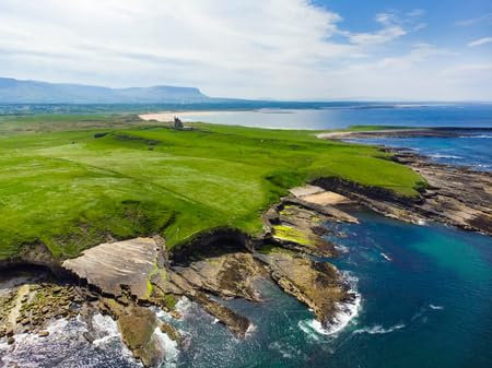 Acryl-Bild 40 x 30 cm: Spektakuläre Luftaufnahme von Mullaghmore Head mit riesigen Wellen, die an Land rollen. Malerische Landschaft mit prächtigem (103722804)