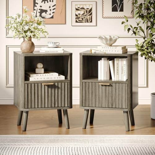 Bonnlo Nachttisch 2er Set mit geriffelten Türen, Nachtschrank mit Schublade und Ablagefach, Nachtkommode für Boxspringbett, Schlafzimmer, Wohnzimmer, Beistelltisch modern, 40x30x56 cm (2, Grau)