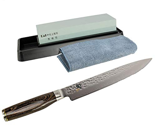 Kai Shun Tim Mälzer Bundle, TDM-1704 Schinkenmesser aus 32-Lagen, 24 cm Klinge, Damaststahl + Kai Schleifstein AP-0305 mit 400/1000 Körnung von Kai + Premium- Poliertuch