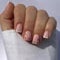 JUSTOTRY 24 Stück Farbig Blumen Eckig Nägel Zum Aufkleben Kurz,Weiß French Press on Nails,Schöne Kunstnägel Fake Nails,Schöne Square Fingernägel Künstliche Nägel Mittel für Frauen