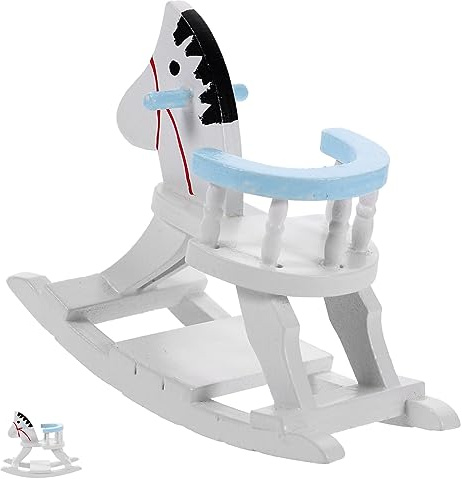 UPKOCH Miniatur Schaukelpferd Aus Puppenhaus Zubehör Für Kreative Dekoration Realistisches Design Für Miniaturzimmer Für Kinderzimmer Und Spielzeughäuser