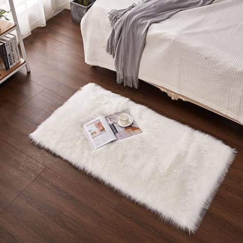 Cumay Faux Lammfell Schaffell Imitat Fellteppich - Geeignet für Wohnzimmer Teppiche Flauschig Lange Haare Fell Optik Gemütliches Schaffell Bettvorleger Sofa Matte (80 x 180 cm, Weiß)