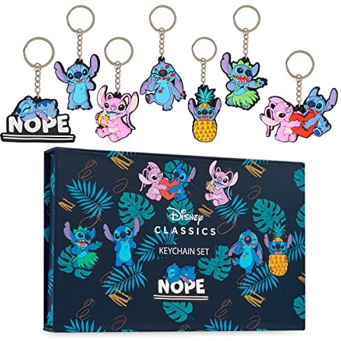 Disney Stitch Schlüsselanhänger-Set | Baby Yoda Auto Schlüsselanhänger aus Metall mit verschiedenen Aufklebern | Geschenk Glücksbringer für den Führerschein (Mehrfarbiger Stich)
