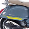 Kit 2 adesivi fasce bande compatibili con PIAGGIO VESPA GTV 300 GTS 300 GTV250 GTV125 scegli colore Cod.1996 (025 Giallo)