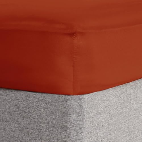 Brentfords Fitted Sheet King Size, Easy Care Soft Microfibre Fabric Deep Pocket Shrinkage and Fade Resistant Plain Bedding Bottom Sheet, Rust - 150 x 200cm