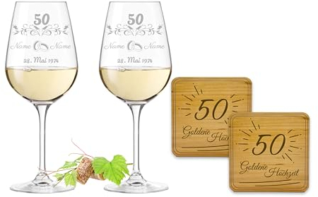 KS Laserdesign SET Leonardo Weingläser mit Gravur Goldene Hochzeit - inkl. 2x Untersetzer Holz, personalisierte Geschenke 50 jähriger Hochzeitstag, Jahrestag, für Frauen Männer Eltern, Name & Jahr