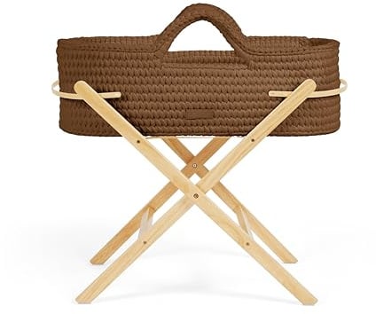 Ickle Bubba Nova Crochet Moseskorb & faltbarer Ständer – geeignet ab Geburt bis 9 kg, kompakt und leicht, inklusive Plüschmatratze, ideal für Nickerchen zu Hause oder auf Reisen (Mokka/Kiefer)