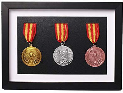 Scatola per medaglie in legno massello, espositore in legno per medaglie e badge d'onore, contenitore per medaglie di maratona, tre medaglie in una cornice nera, cornice 3D profonda per esporre