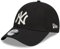 New Era New York Yankees Cap für Kinder schwarz Metallic Teamlogo gebogener Schirm Strapback Kappe MLB - Youth