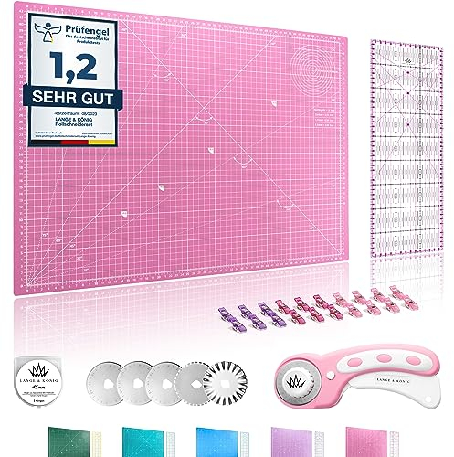 Lange & König Rollschneider Set in 3 Größen [A1, A2, A3] und 5 Farben Inkl. Schneidematte, Rollschneider, 5 Ersatzklingen, Patchwork-Lineal + 20 Stoffklammern als Nähzubehör (Rosa, A2 Set)
