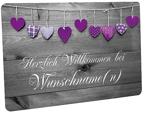Crealuxe Fussmatte mit Wunschtext/Wunschname Herzlich Willkommen - Motiv Lila Herzen Oben - 60x40 cm - Gummi Rückseite/rutschfest - Filzoberfläche - Bedruckte Türmatte - Innenmatte