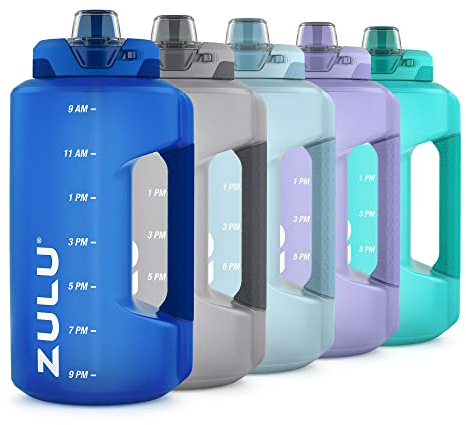 ZULU Goals Pichet de 1,8 l avec marqueur de temps et poignée pour une hydratation tout au long de la journée et paille en silicone avec verrouillage, couvercle anti-fuite, sans BPA, bleu roi, 1,8 l