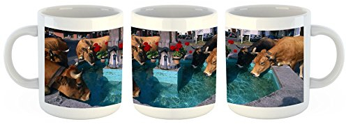 Unified Distribution Kühe in der Stadt - Tasse mit Motiv Bedruckt, 300ml C-Henkel. Tolles Geschenk für Büro, Küche, Geburtstag, Ihre Neue Lieblingstasse zum Frühstück