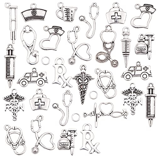 PH PandaHall 72 pezzi 18 stili Ciondoli infermiera medica Stetoscopio Cappellino da infermiera Charms 10 pezzi Bracciale rigido espandibile e 80 anelli aperti per Laurea Confetti Portachiavi Regalo