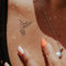 One Line Kolibri - Inkster Tattoo | vegane & wasserfeste Temporäre Tattoos für Erwachsene - EU-Kosmetikzertifizierte Farbe - revolutionäres 2 Wochen Tattoo | Premium Klebetattoos
