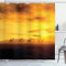 ABAKUHAUS Safari Duschvorhang, Dramatische Sonnenuntergang Giraffen, mit 12 Ringe Set Stielvoll Modern, 175x180 cm, Ringelblume und Bernstein