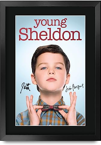 HWC Trading FR A3 Young Sheldon Geschenke Gedrucktes Signiertes Autogramm Poster für Fans von Fernsehn Memorabilien - A3 Gerahmt