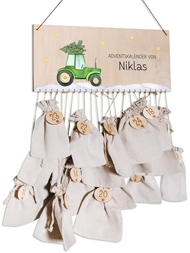 Bärenfreunde® - Personalisierter Adventskalender zum selber befüllen - mit kinderfreundlichem Druck auf Holz - mit Juteschnur Jutesäckchen und Holzzahlen (Traktor Weihnachtsbaum)