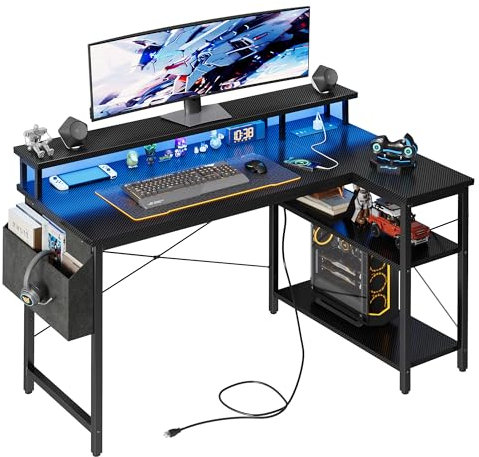 Grandder Scrivania a forma di L con illuminazione a LED e prese, 120 cm Gaming Desk con 2 ripiani, scrivania per computer con supporto per monitor, postazione di lavoro PC per home office, carbonio