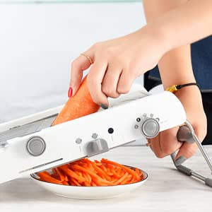 Adjustable Mandoline Slicer, Manual Cutter Multifunctional Vegetable Cutter Titanium Alloy Vegetable Grater with Handle for Vegetables Potato Onion, 35x13.5x17cm