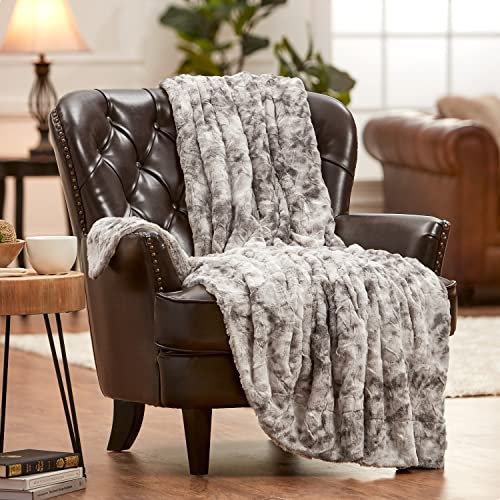 Chanasya Doppelseitige, übergroße Kunstfell-Wolf-Decke – flauschige Plüschdecke für Sofa, Stuhl, Couch, Wohnzimmer, Schlafzimmer, Geburtstagsgeschenk und Heimdekoration (152,4 x 203,2 cm), Grau