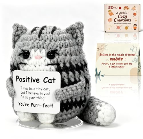 SZMDLX Strick-Katze Glücksbringer, Mutmacher Geschenk für Freunde & Familie | Handgestrickte Katze, Kartoffel-Motiv, Taschengröße, Aufmunterung für Studenten & Berufseinsteiger, inkl. Karte.