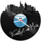 GRAVURZEILE Schallplattenuhr - Skyline Frankfurt am Main - Wanduhr aus gegossenem Vinyl mit Stadt Skyline 30 cm - Upcycling Design-Uhr Wand-Deko Vintage Wand-Dekoration Retro-Uhr - Made in Germany