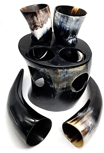 5MOONSUN5 The Original handcrafted Authentic Viking Drinking Horn Set Krug für Bier, Mead, Ale - Mittelalter Inspired Stein Mug - Lebensmittelechtes Gefäß mit 4 Schnapsgläsern und Ständer