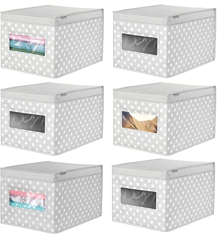 mDesign 6er-Set stapelbare Ordnungsbox – große Aufbewahrungsbox mit Sichtfenster für das Kinderzimmer – Kleideraufbewahrung mit Klappdeckel – grau und weiß