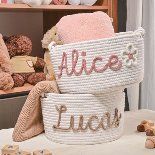 Personalisierter Baby Geschenkkorb, Name Baby Mädchen Junge Seil Baumwolle Baby Shower Korb, Kinderzimmer Dekor, Spielzeug Aufbewahrung Organizer(L:21X15X40CM)