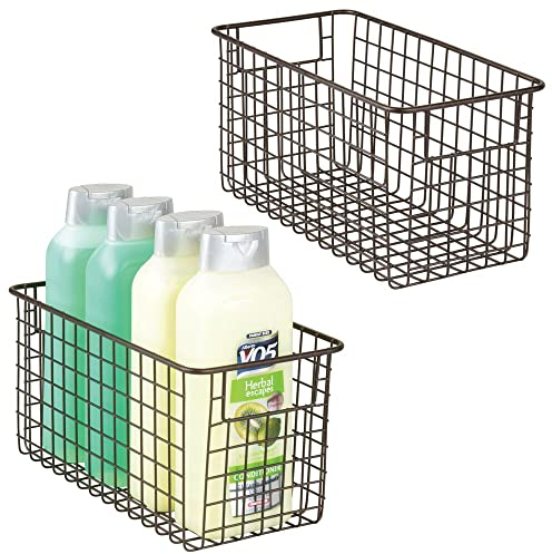 mDesign Drahtkorb für Badzubehör – praktische Gitterbox mit Griffen aus rostbeständigem Metall für Toilettenpapier oder Kosmetik – moderne Badablage für Badaccessoires – 2er-Set – bronzefarben