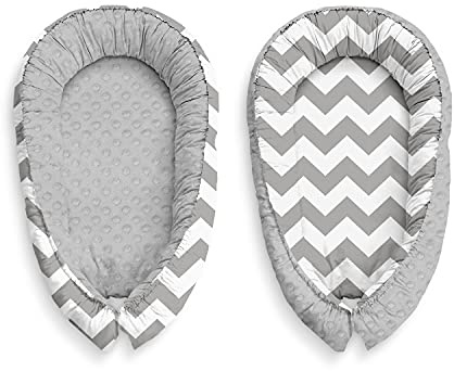 Kokon Kuschelnest für Babys und Säuglinge, Nestchen, Reisebett, 100% Baumwolle und Plüsch Minky, antiallergisch, Grau/Zickzack