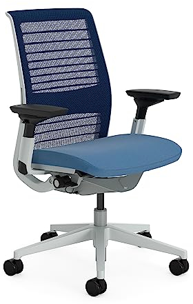Steelcase Think Ergonomischer Bürostuhl mit LiveBack Lumbalstütze, 4D-Armlehnen, nachhaltigem Design Kobalt