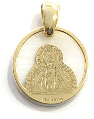 Medalla Virgen de la Cabeza en plata de ley cubierta de oro de 18kt. La Virgen de la Cabeza es una advocación venerada en la Basílica de Nuestra Señora de la Cabeza. 25mm