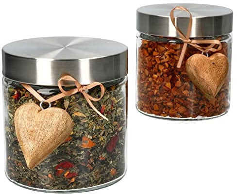MamboCat 2er Set Bera Teedose mit Edelstahldeckel Silber mit Band & Holz-Herz I rund I 0.8L I Ø 11 cm I Vorratsglas für Gewürze & Tea I Aufbewahrung-Box für losen Tee I Geschenk-Idee I Kaffeedose