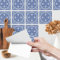 Muralo - Fliesenaufkleber Klebefliesen Selbstklebende Fliesen für Küche Bad Möbel Schrank Wand Mosaikfliesen Küchenruckwand - Blaue klassische Ornamente Motiv - 24 Stück 20x20 (120x80cm)