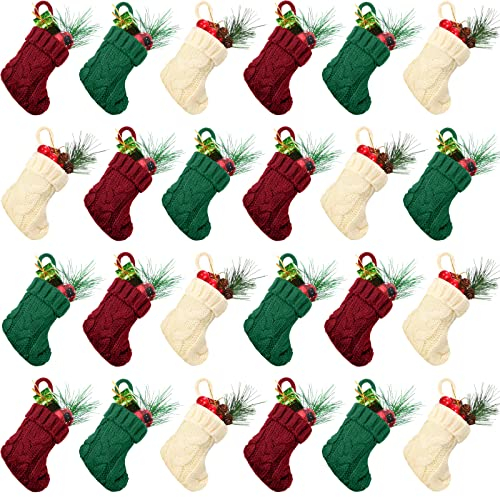 Jerify 24 Stück Weihnachtsstrümpfe, gestrickt, 10 cm, Mini-Strick, Weihnachtsstrumpf, rustikale kleine Weihnachtsbaumschmuck für Party, Urlaub, Familie, weiß, grün