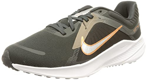 Nike Damen Quest 5 Sneaker, DK Smoke Grey/METALLIC Silver-Olive Grey, 40.5 EU
