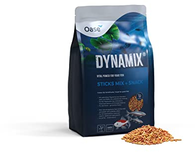 OASE Dynamix Sticks Mix Plus Snack 8 L - Teichfischfutter inkl. Gammarus-Leckerli, unterstützt die Schuppenbildung, ideal bei gemischter Haltung von natur- und rotfarbigen Fischen