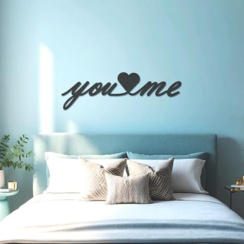 ebenkunst | Wanddeko – You and Me Schriftzug | Amore Wandbild aus schwarzem HDF-Holz, 10 mm stark – Handgefertigte Liebes-Dekoration für moderne Einrichtung (S 45x14x1cm)