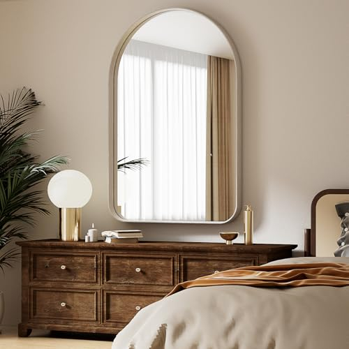 Koonmi Bogen Wandspiegel Silber, 50x75 cm Gewölbter Tiefer Rahmen Badezimmerspiegel, Hängender Wandspiegel Spiegel mit Silber Gebürstetes Metall Rahmen für Wohnzimmer, Schlafzimmer, Eingang