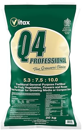 Vitax Q4 Fertiliser for Professional Gardeners & Vegetable Growers - High-Performance Plant Food to Increase Yields, Promote Healthy Growth for Vegetables, Flowers, Lawns, and Gardens (Q4 20Kg)