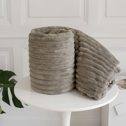 oceanevo Ribbed Cord Chunky Throw Fluffy Fleece Faux Fur Velvet Toch Plush Cozy Soft Blanket For Sofa Bed Settee Couch Chair (Oyester (Mink), Double-150 X 200cm)