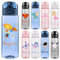 YanNanKe Bouteilles d'eau en plastique personnalisées de 750ml avec logo du nom Bouteilles d'eau anti-fuite personnalisées avec poignée pour filles garçons école sport voyage
